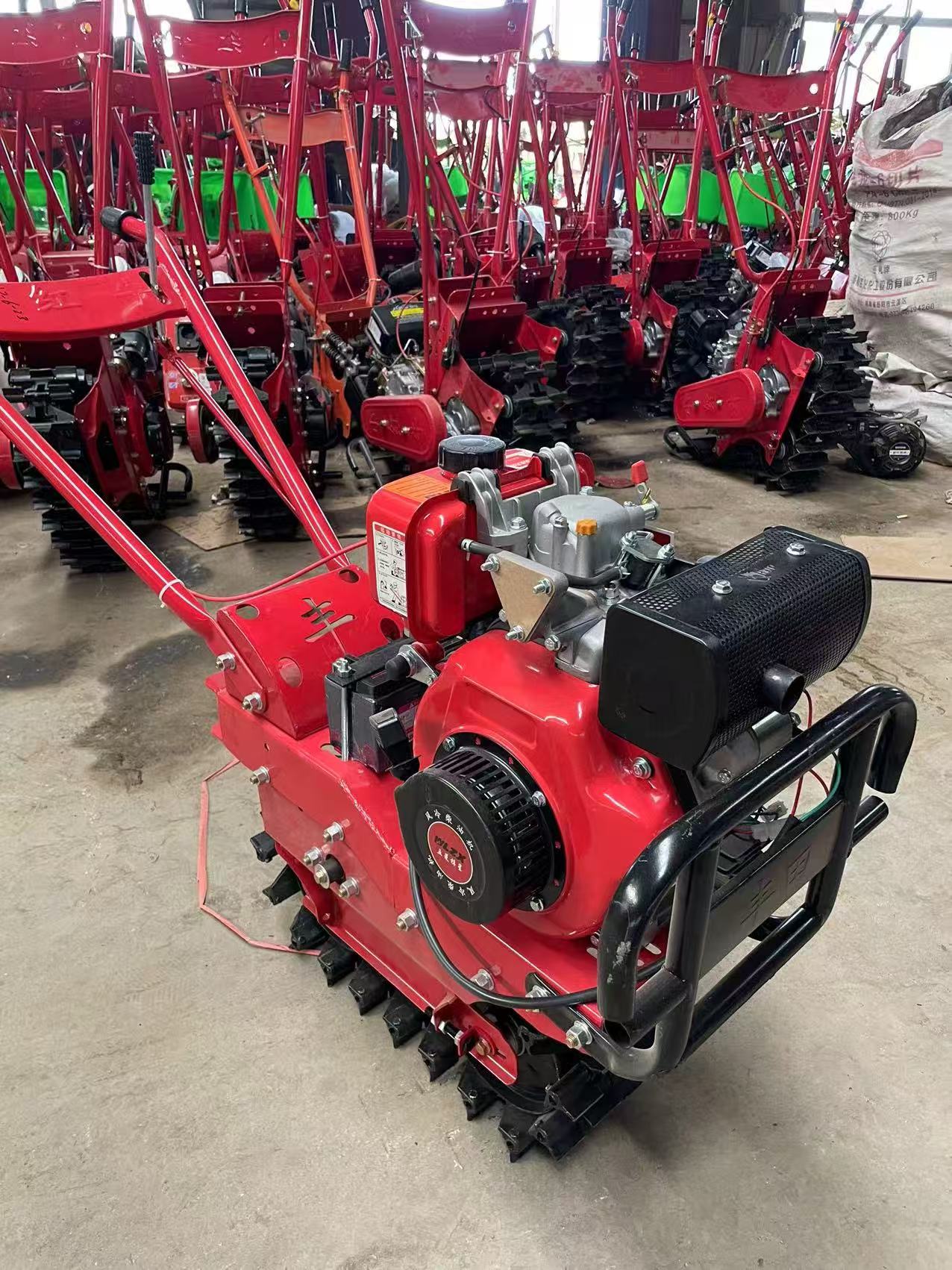 Multifuctional Agricultural Track Micro tiller machinery  Gasoline Diesel Engine