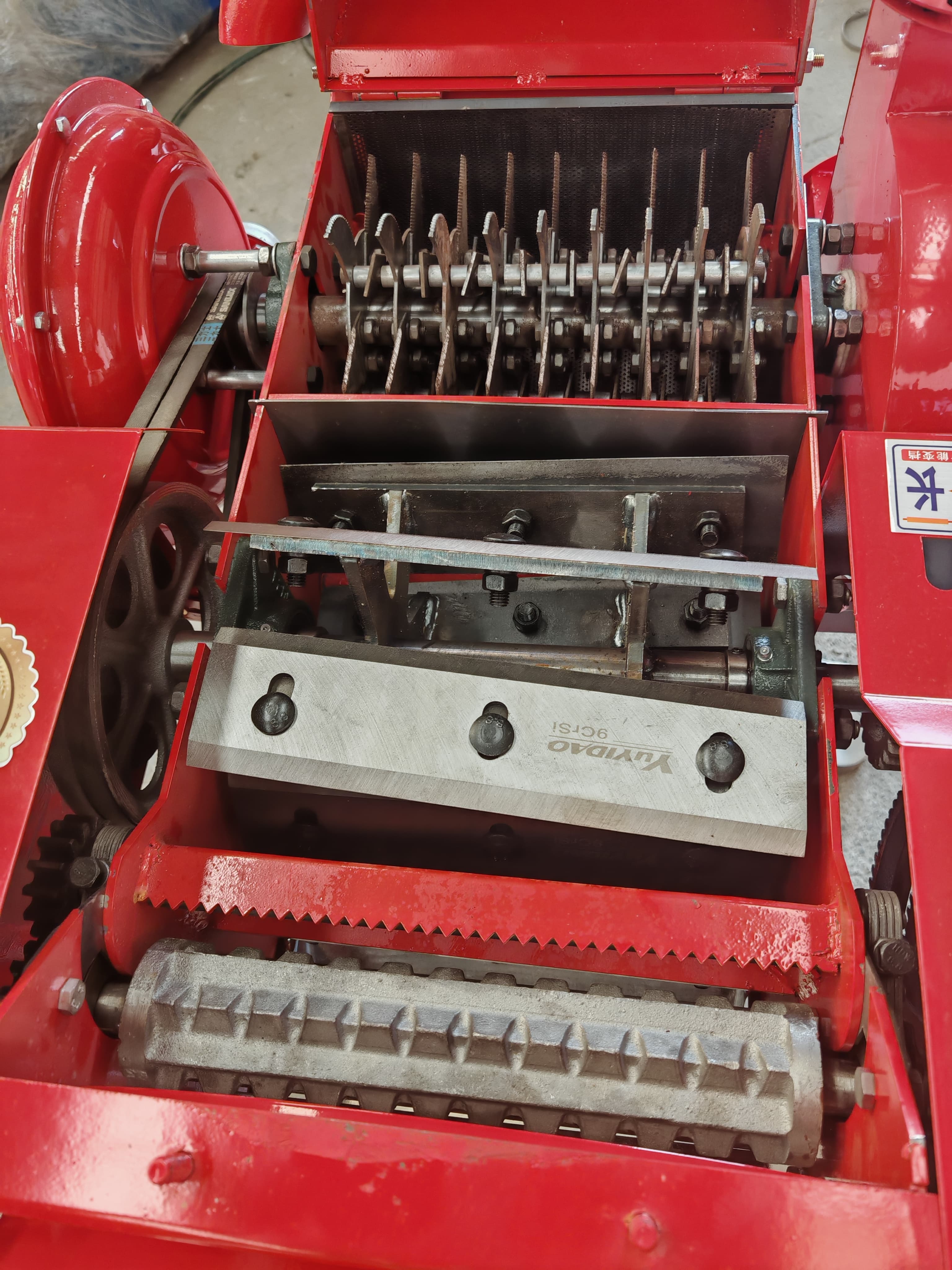 Horizontal Chaff Cutter Machine Straw Kneading Silk Grass Cutter Machine  Hay Gr