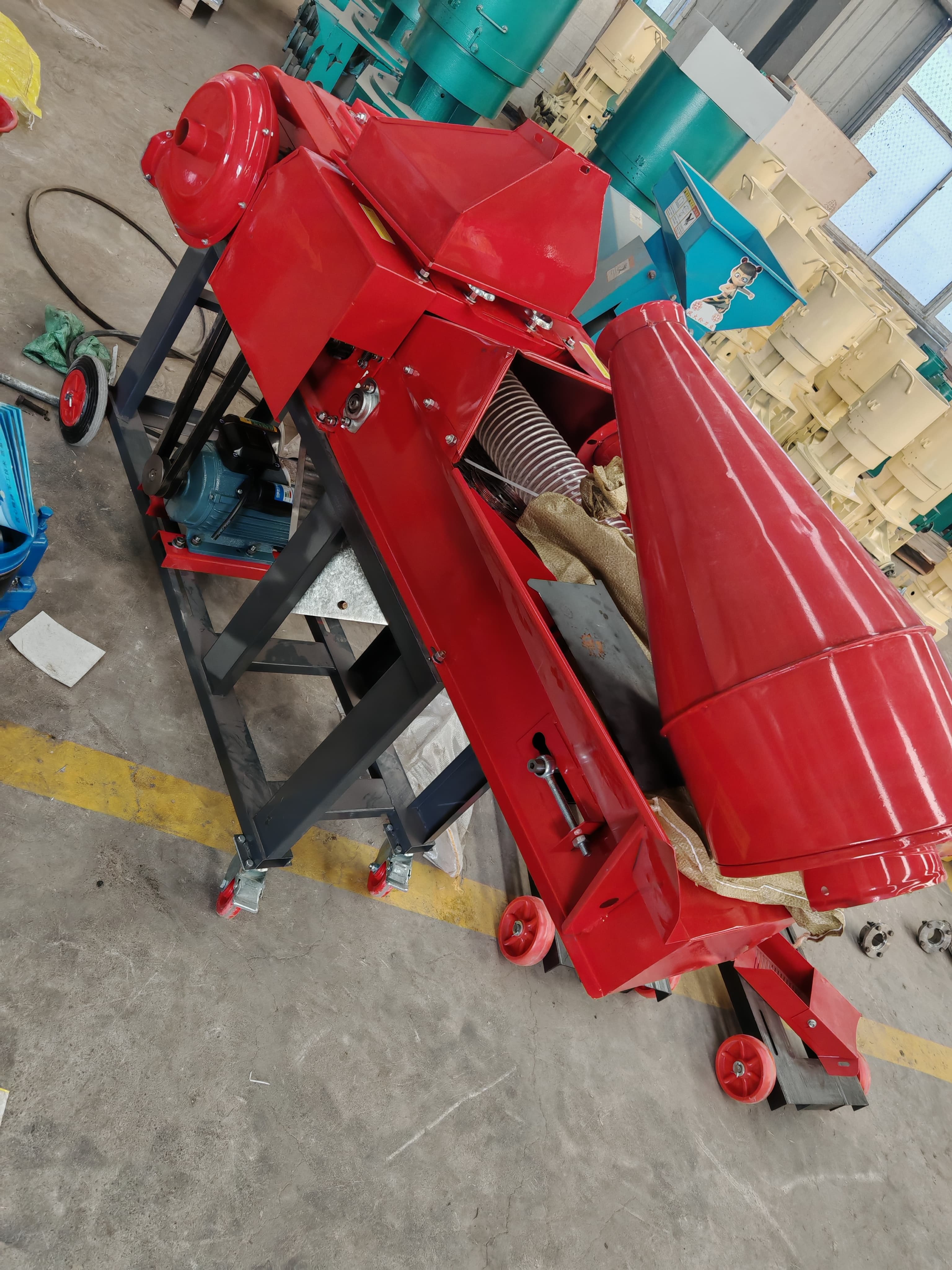 Horizontal Chaff Cutter Machine Straw Kneading Silk Grass Cutter Machine  Hay Gr