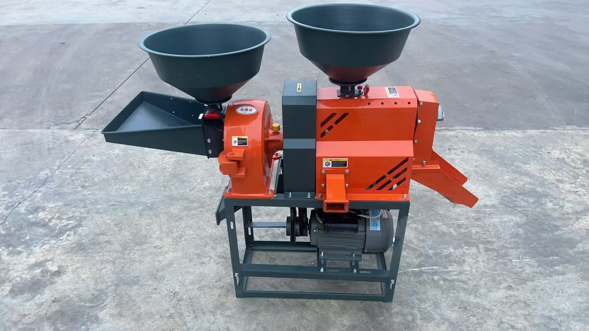 New rice threshing and crushing machine Household small fine bran rice miller Co